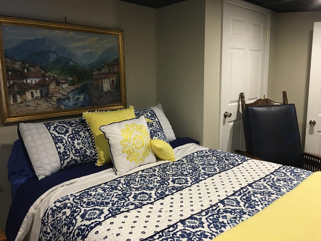 The Ashe Farm Bed & Breakfast Marshall Oda fotoğraf